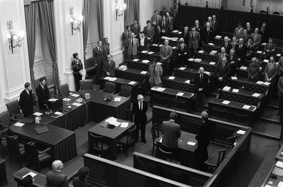 De Tweede Kamer herdenkt de overleden minister van Wetenschapsbeleid Rinus Peijn, Bestanddeelnr 930-1965