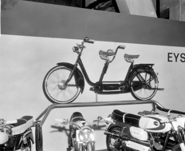 De tweewieler en caravantentoonstelling in RAI, tandem, Bestanddeelnr 918-8241