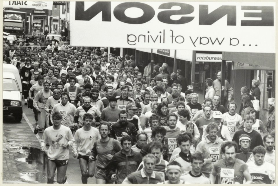 De start van de Cronjéloop. NL-HlmNHA 54023258