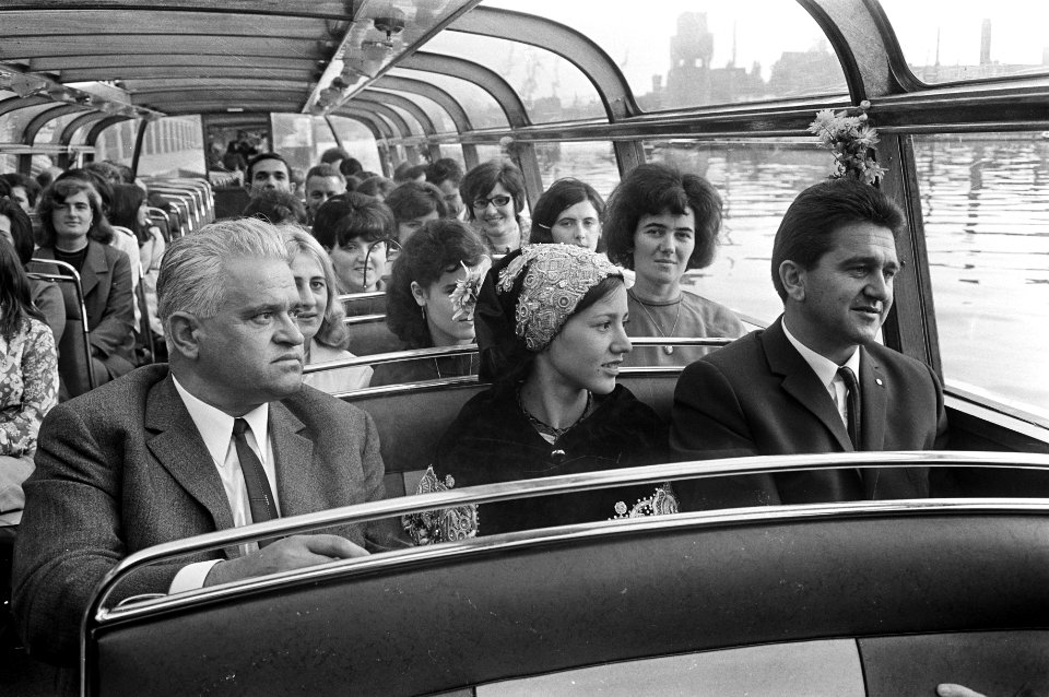 De vakbondsdelegatie maakt een rondvaart, Bestanddeelnr 921-6956
