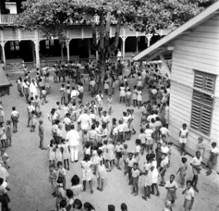 De Sypesteyn ULO-school in Paramaribo, Herenstraat 10-12, Bestanddeelnr 252-6208