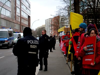 Demonstration for a fast coal phase-out at "Schwarz-Rot Koalitionsverhandlungen" 10