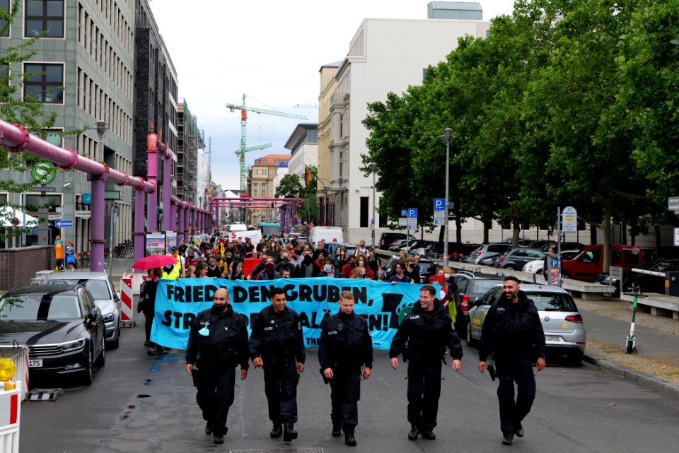 Demonstration from at Willy-Brandt-Haus to Invalidenpark Berlin 2020-07-01 49