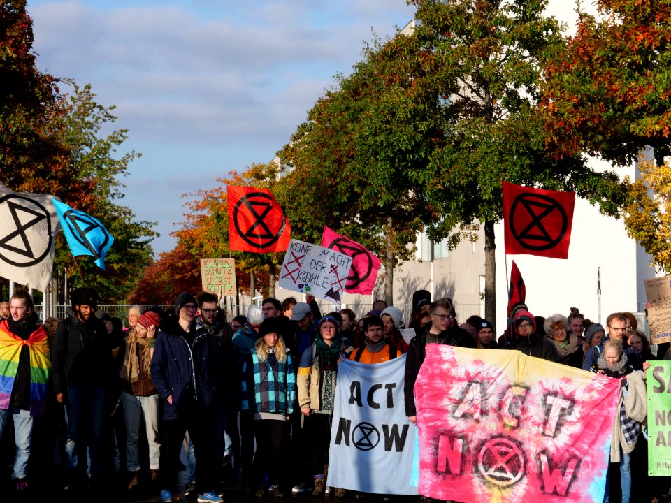 Demonstration at Platz der Republik at Rebellion Week Berlin 2019-10-09 51