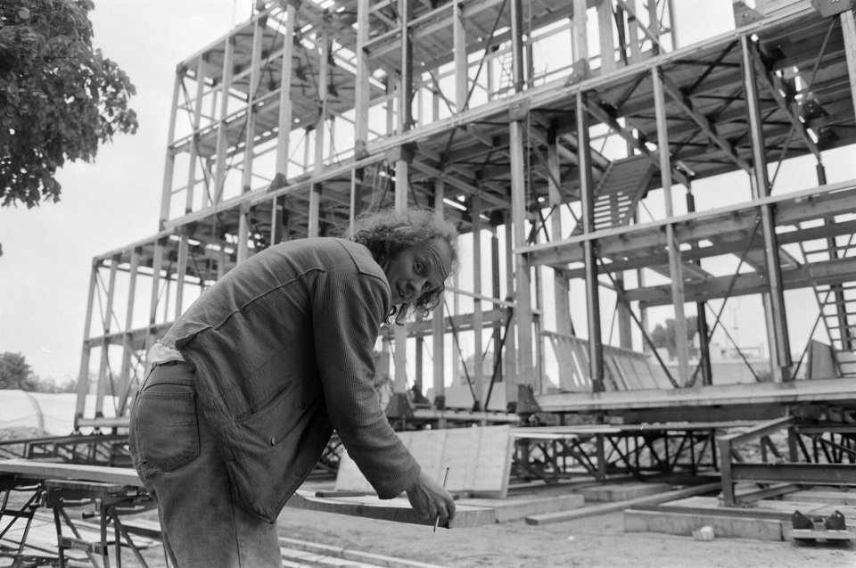 De toren op Museumplein in Amsterdam niet gereed voor eerste voorstelling op 13 , Bestanddeelnr 934-0086