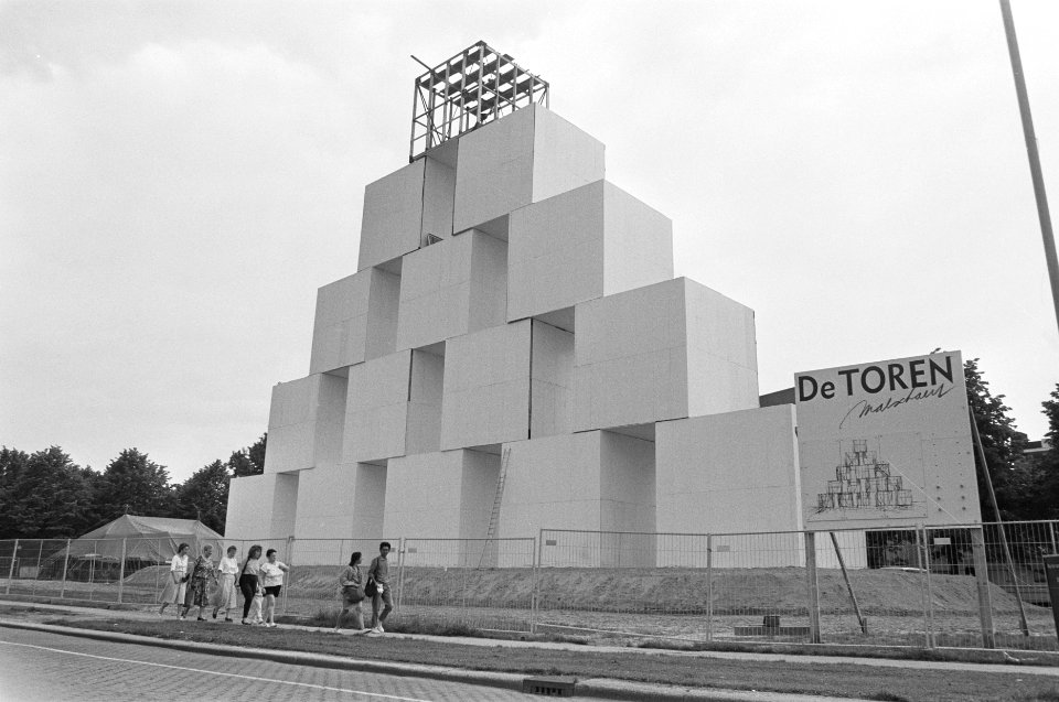 De Toren (in kader Holland Festival ) op het Museumplein te Amsterdam, Bestanddeelnr 934-0292