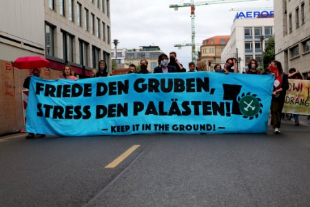 Demonstration from at Willy-Brandt-Haus to Invalidenpark Berlin 2020-07-01 45