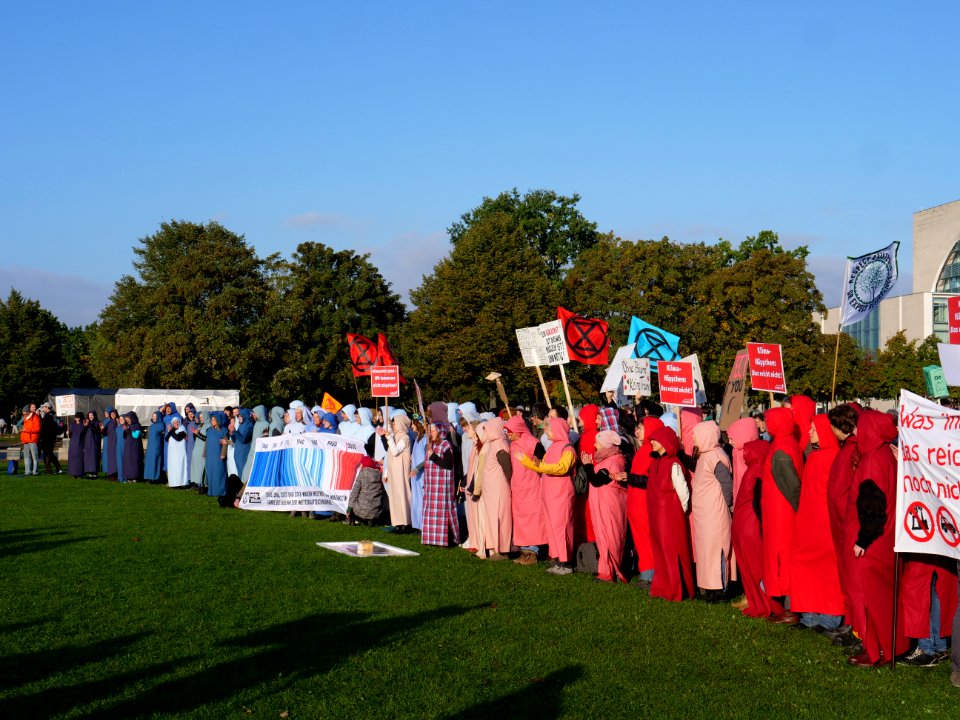 Demonstration at Platz der Republik at Rebellion Week Berlin 2019-10-09 31