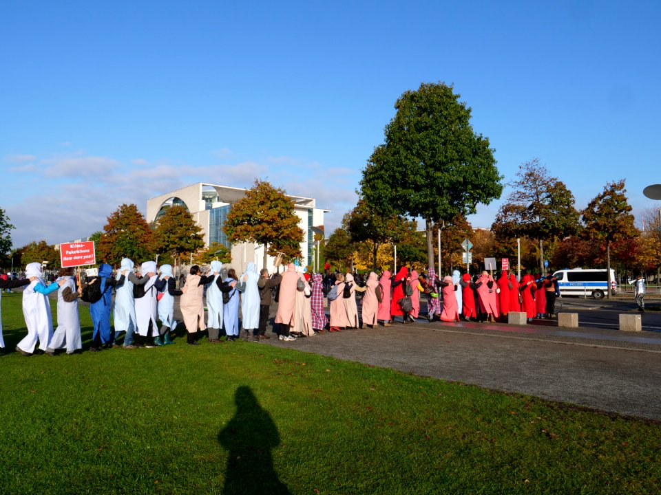 Demonstration at Platz der Republik at Rebellion Week Berlin 2019-10-09 38