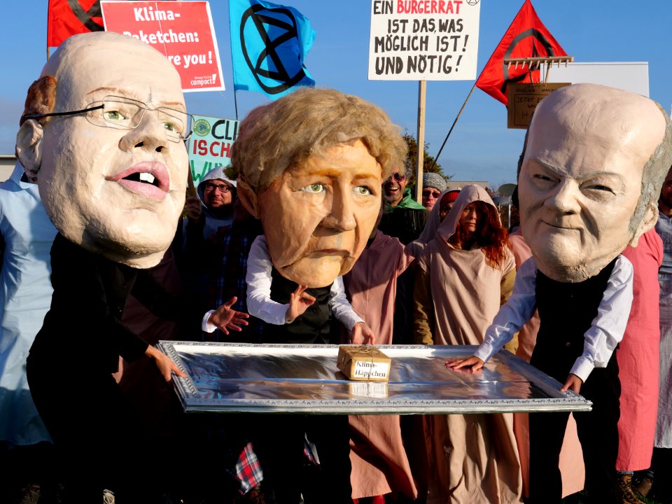 Demonstration at Platz der Republik at Rebellion Week Berlin 2019-10-09 21