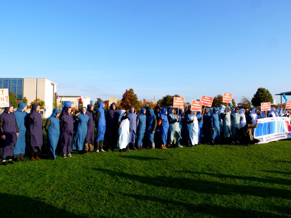 Demonstration at Platz der Republik at Rebellion Week Berlin 2019-10-09 14