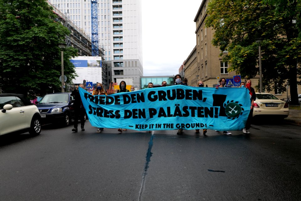 Demonstration from at Willy-Brandt-Haus to Invalidenpark Berlin 2020-07-01 62