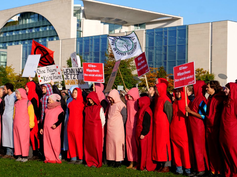 Demonstration at Platz der Republik at Rebellion Week Berlin 2019-10-09 12