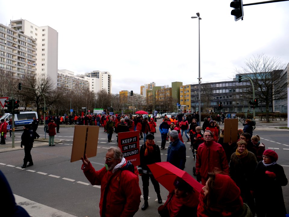 Demonstration for a fast coal phase-out at "Schwarz-Rot Koalitionsverhandlungen" 05