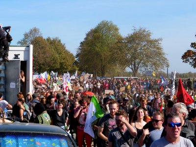 Demonstrator on way to "Wald retten - Kohle stoppen!" 06-10-2018 05