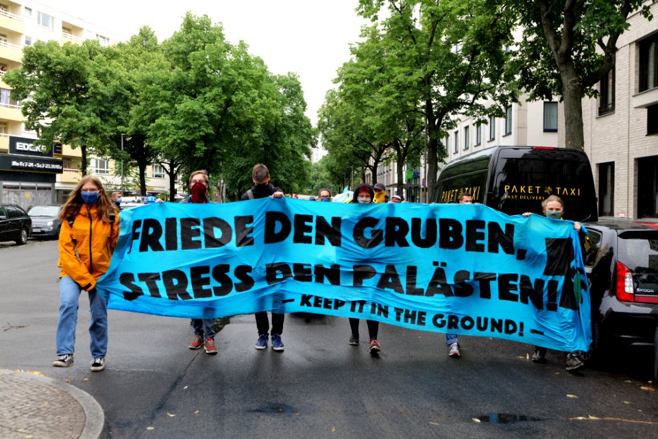 Demonstration from at Willy-Brandt-Haus to Invalidenpark Berlin 2020-07-01 06