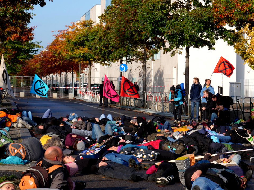 Demonstration at Platz der Republik at Rebellion Week Berlin 2019-10-09 62