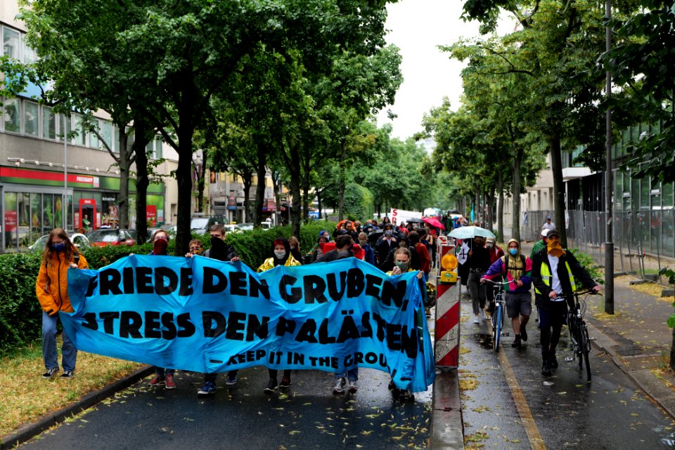 Demonstration from at Willy-Brandt-Haus to Invalidenpark Berlin 2020-07-01 09
