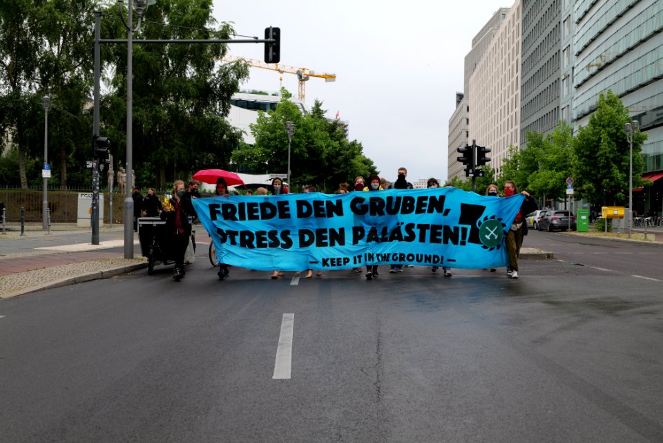 Demonstration from at Willy-Brandt-Haus to Invalidenpark Berlin 2020-07-01 33