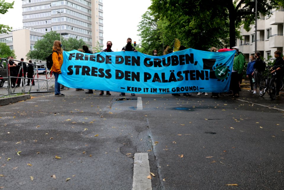 Demonstration from at Willy-Brandt-Haus to Invalidenpark Berlin 2020-07-01 02