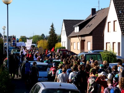 Demonstration from "Hambicamp" to "Wald retten - Kohle stoppen!" 06-10-2018 03