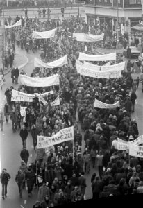 Demonstratie tegen oorlog in Vietnam van meer dan 50.000 mensen in Utrecht, de d, Bestanddeelnr 926-1400