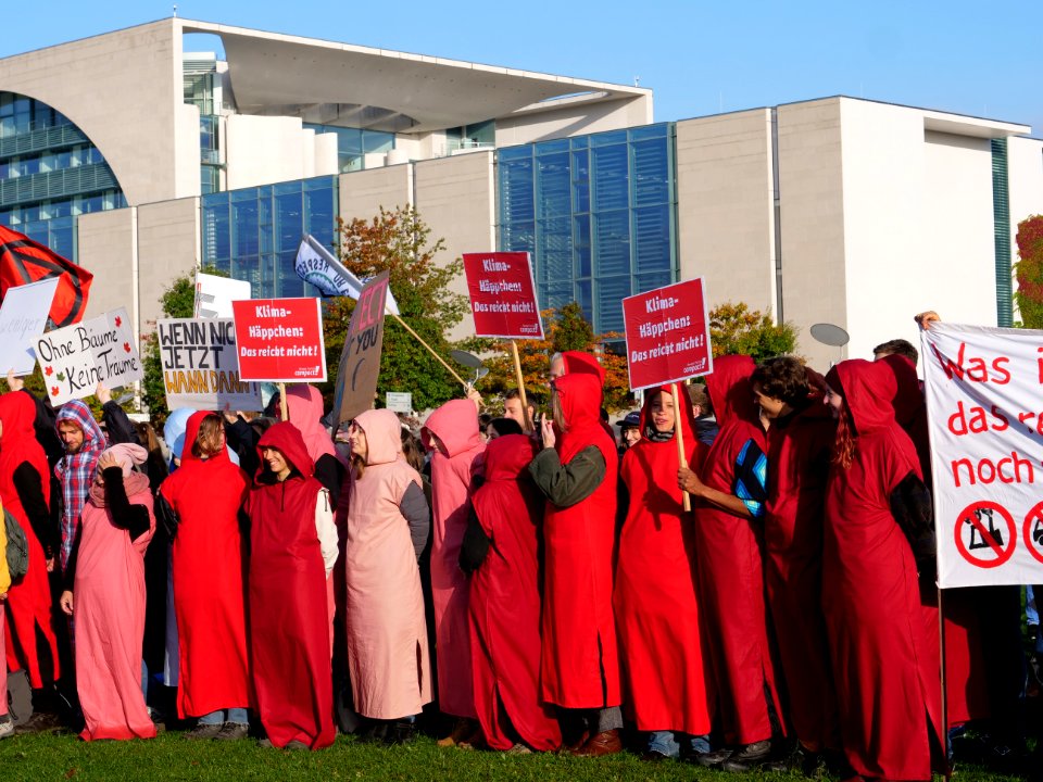 Demonstration at Platz der Republik at Rebellion Week Berlin 2019-10-09 13