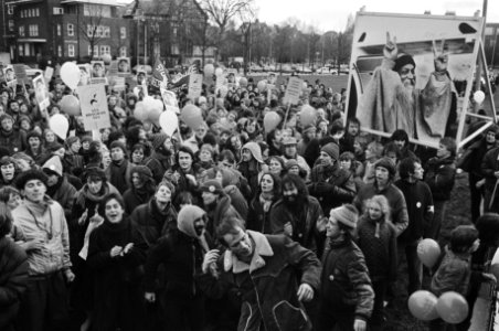 Demonstrerende volgelingen van Bhagwan, Bestanddeelnr 932-4719