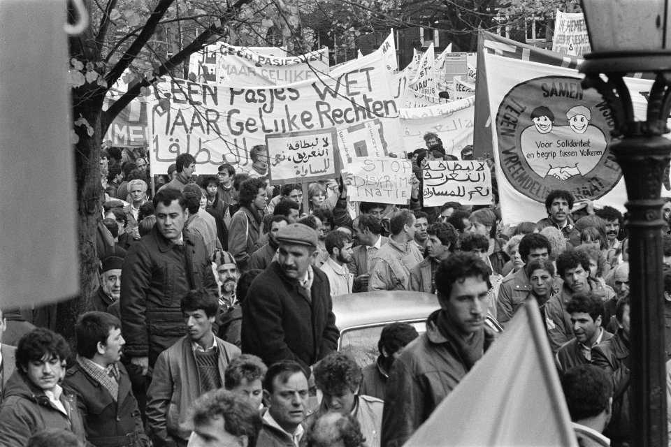 Demonstratie tegen pasjeswet in Utrecht, Bestanddeelnr 933-8026