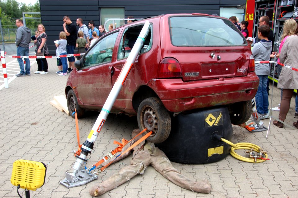 Demonstration Rettungsgeräte, Feuerwehr Bremerhaven, Jubiläumsfeier 125 Jahre Feuerwehr Bremerhaven