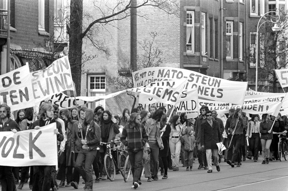 Demonstratie tegen kolonelsbewind in Griekenland in Amsterdam, Bestanddeelnr 926-3122