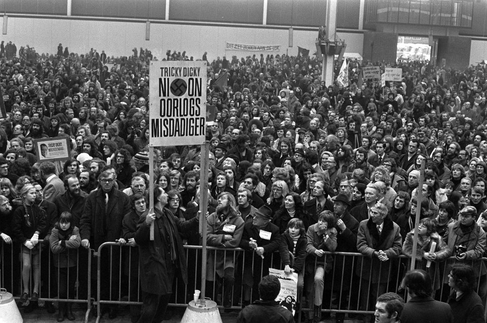 Demonstratie tegen oorlog in Vietnam van meer dan 50.000 mensen in Utrecht, de d, Bestanddeelnr 926-1404