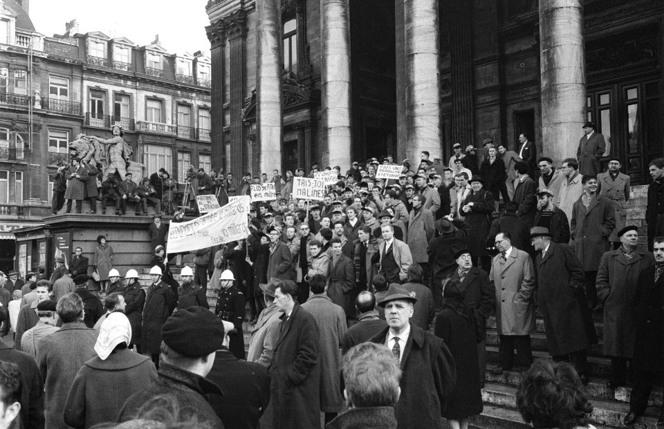 Demonstraties in Brussel tegen de Eenheidswet, Bestanddeelnr 911-9310