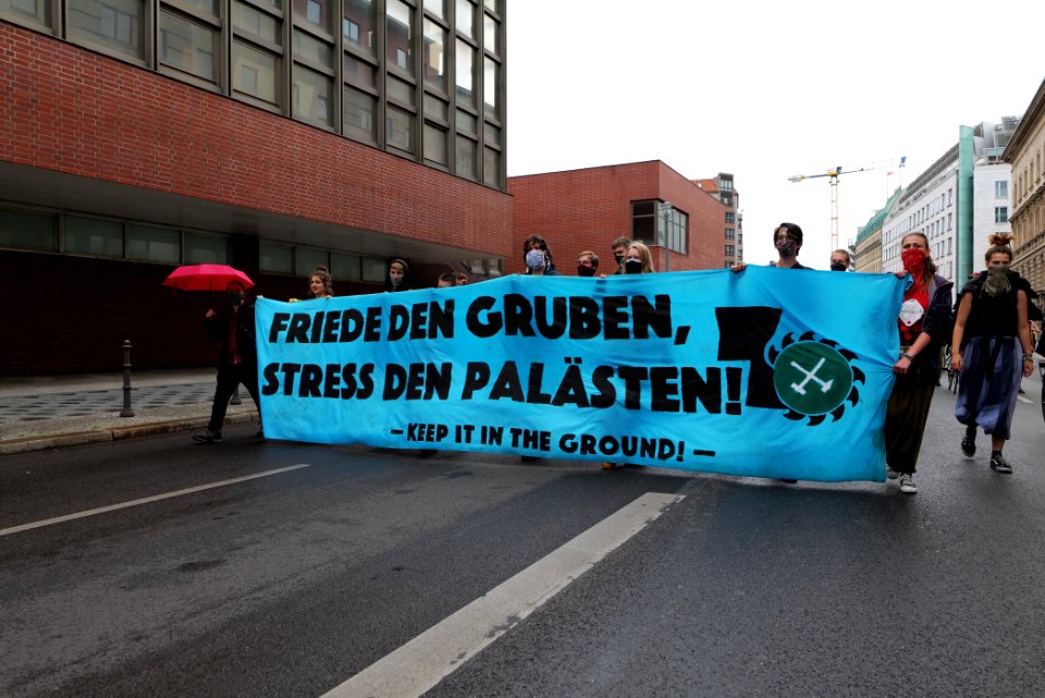 Demonstration from at Willy-Brandt-Haus to Invalidenpark Berlin 2020-07-01 40