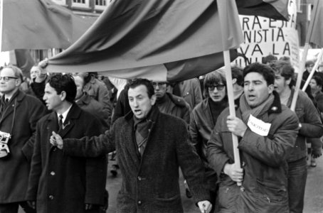 Demonstratie tegen Franco ook vele Spanjaarden demonstreren demonstrerende Spanj, Bestanddeelnr 922-0837