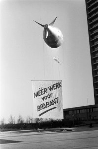 Demonstratieve bijeenkomst Meer werk voor Brabant in Provinciehuis in Den Bosc, Bestanddeelnr 931-8978