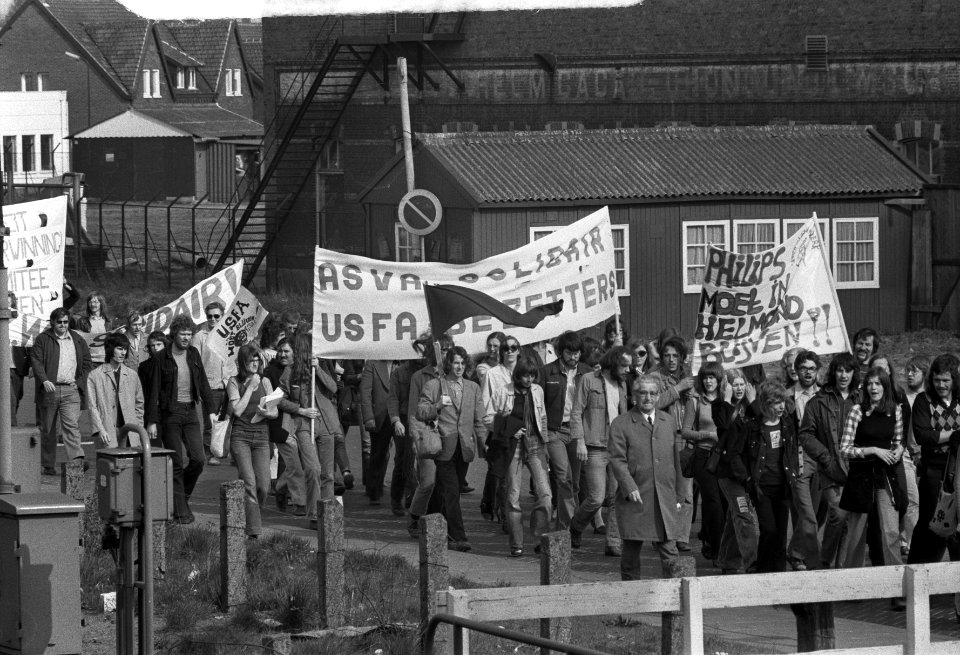 Demonstratie tegen sluiting Philips Usfa in Helmond overzicht demonstrantie, Bestanddeelnr 927-1125