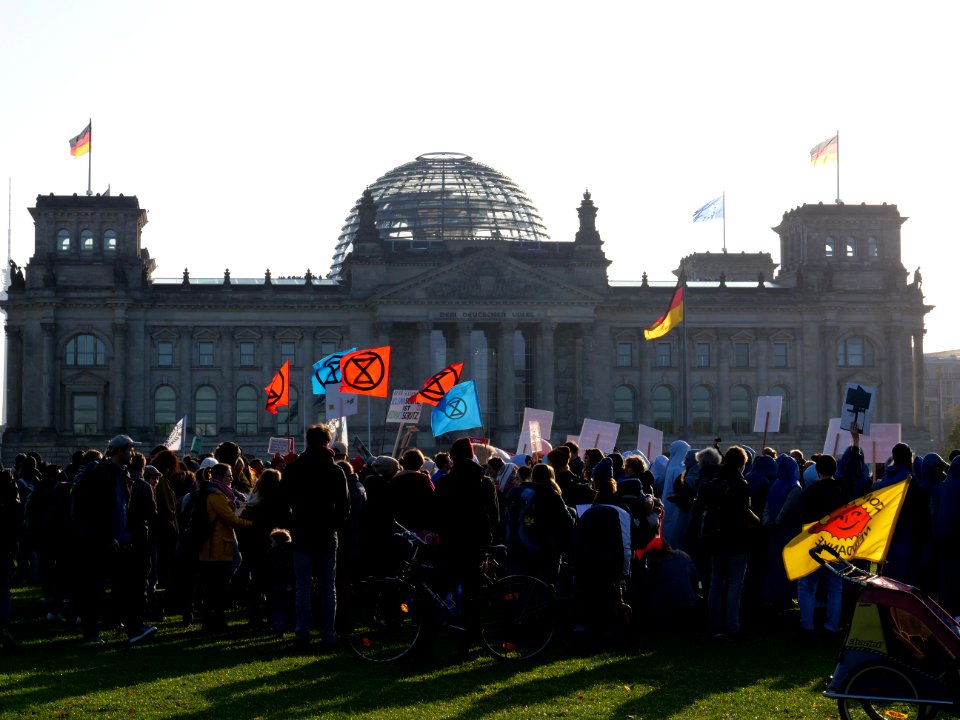 Demonstration at Platz der Republik at Rebellion Week Berlin 2019-10-09 01