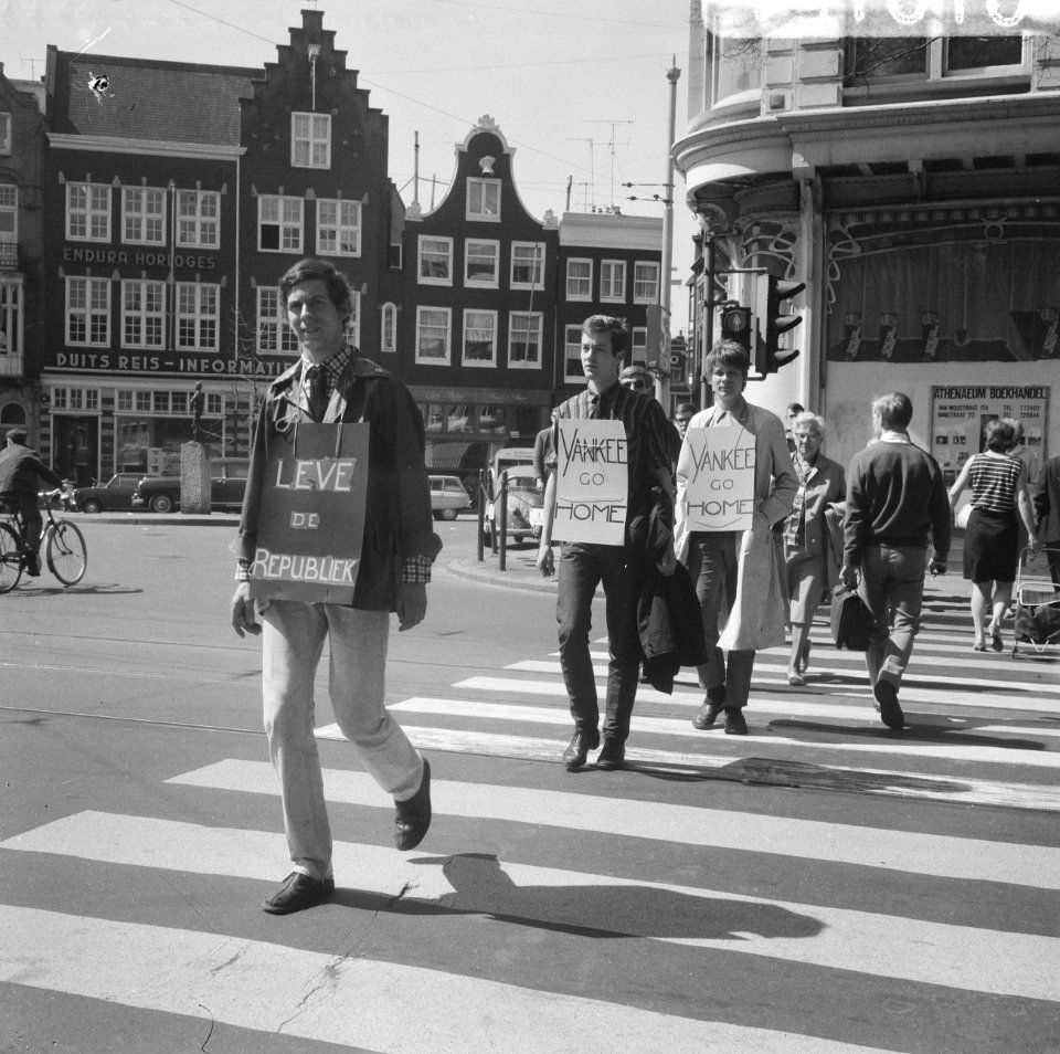 Demonstratie tegen monarchie, Bestanddeelnr 919-1010