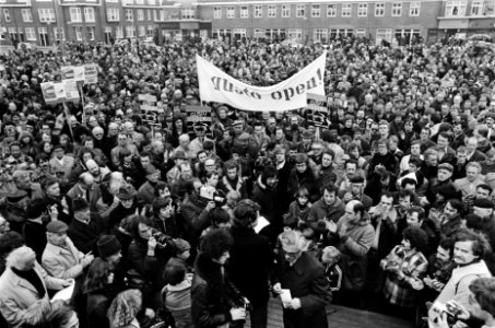 Demonstratieve bijeenkomst werknemers in de scheepsbouw in Amsterdam overzicht , Bestanddeelnr 929-6531