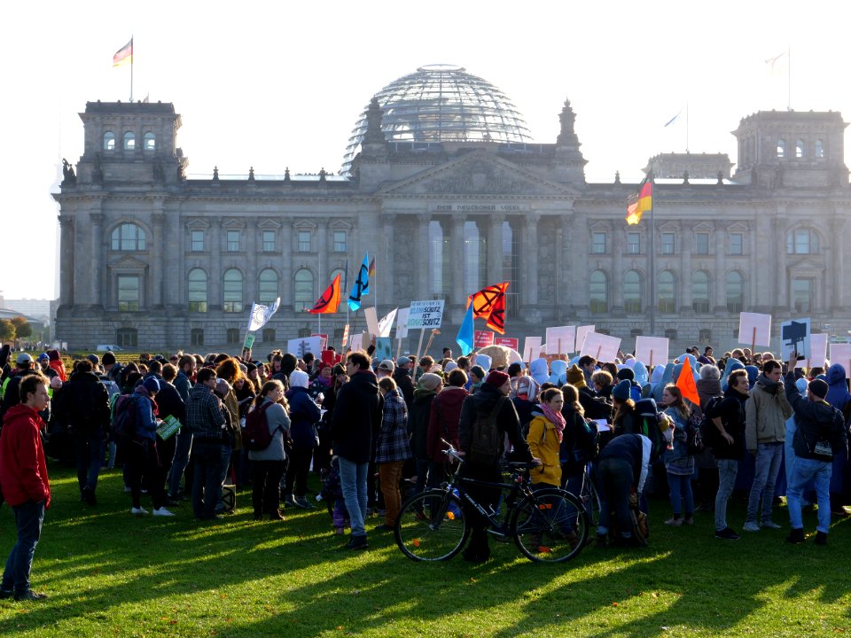 Demonstration at Platz der Republik at Rebellion Week Berlin 2019-10-09 04
