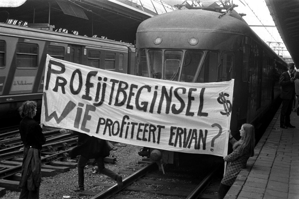 Demonstratie tegen onderwijsbeleid van kabinet Biesheuvel in Den Haag , special…, Bestanddeelnr 924-9743