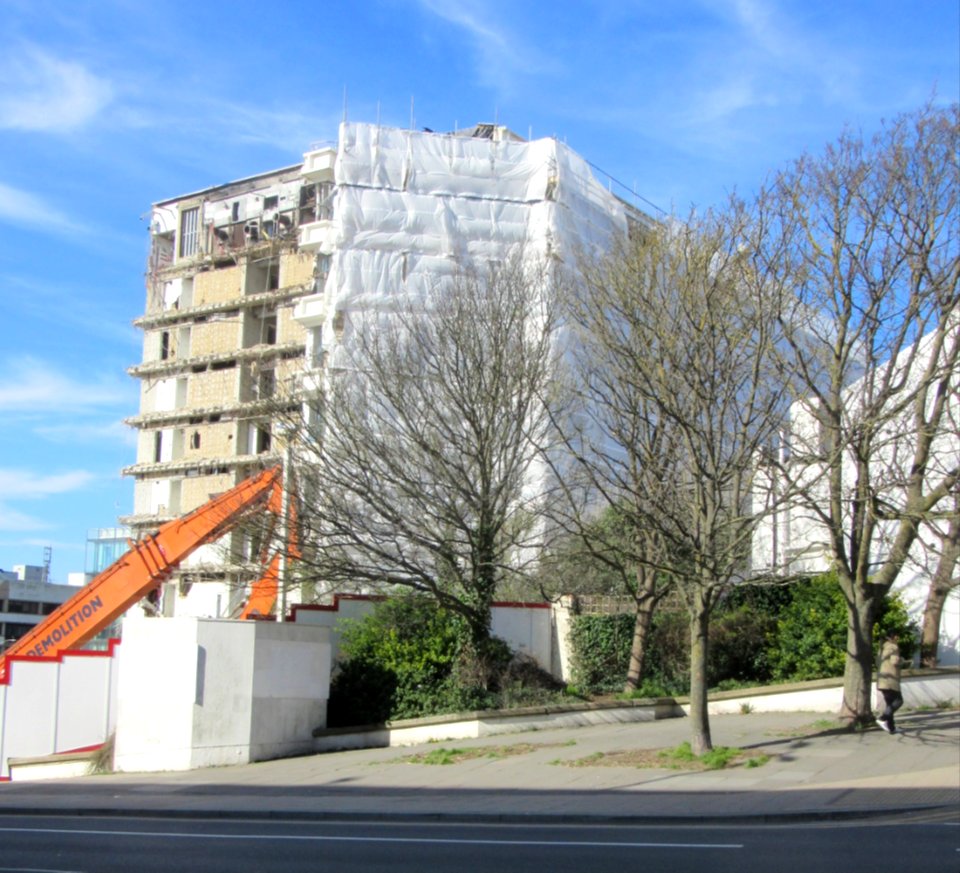 Demolition of Amex House, Edward Street, Brighton (March 2017) (8)