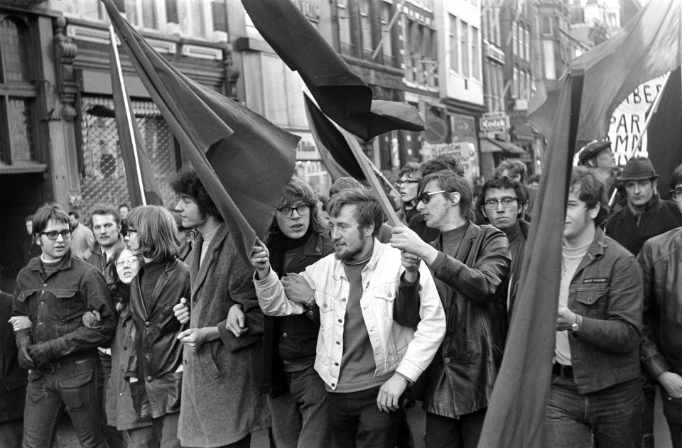 Demonstratie tegen Franco demonstranten, Bestanddeelnr 922-0840