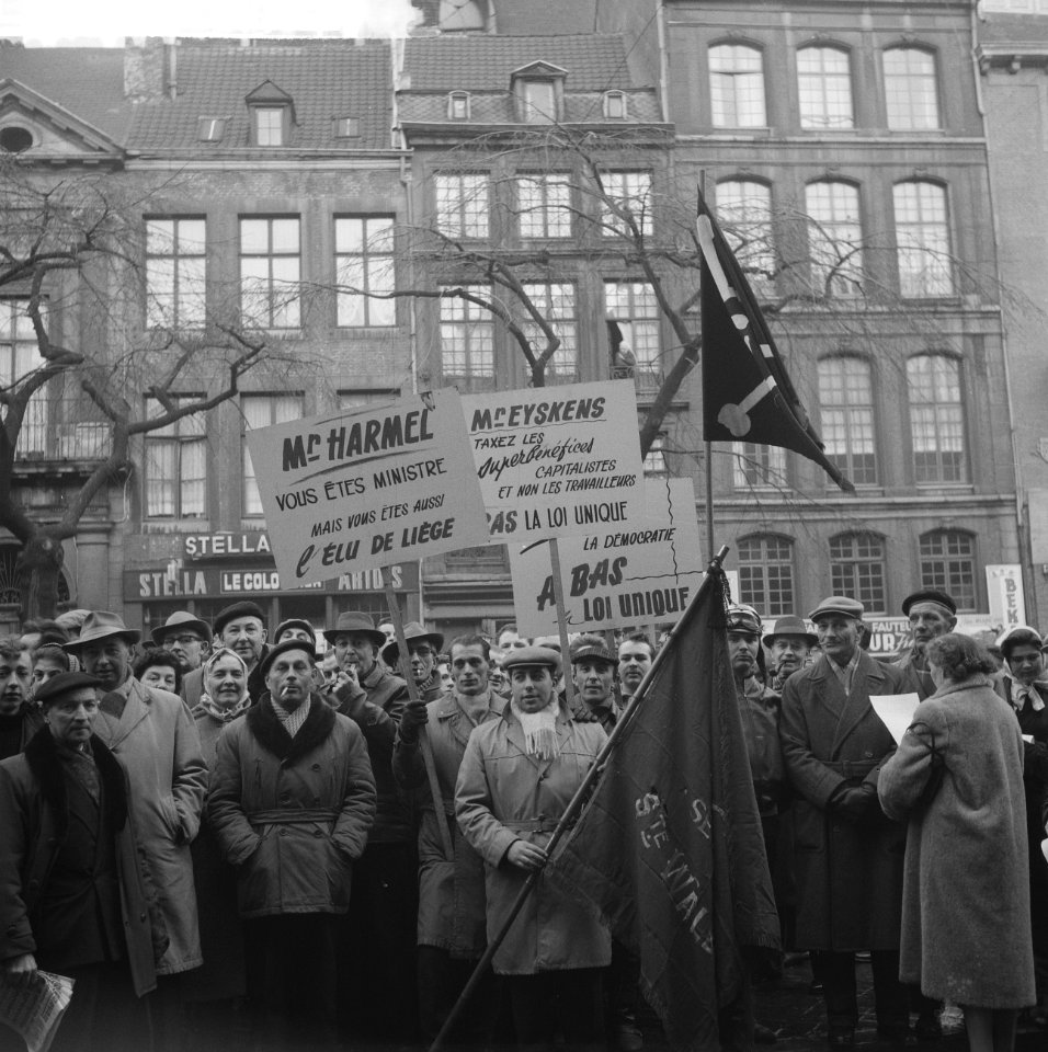 Demonstraties in Luik tegen de Eenheidswet, demonstranten Luik, Bestanddeelnr 911-9354
