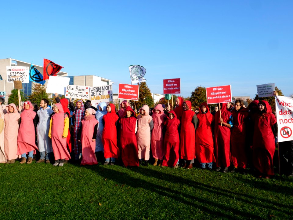 Demonstration at Platz der Republik at Rebellion Week Berlin 2019-10-09 09