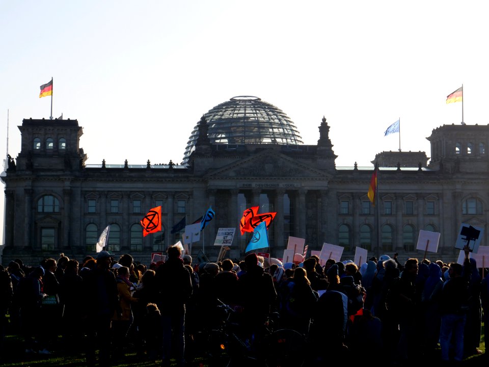 Demonstration at Platz der Republik at Rebellion Week Berlin 2019-10-09 02
