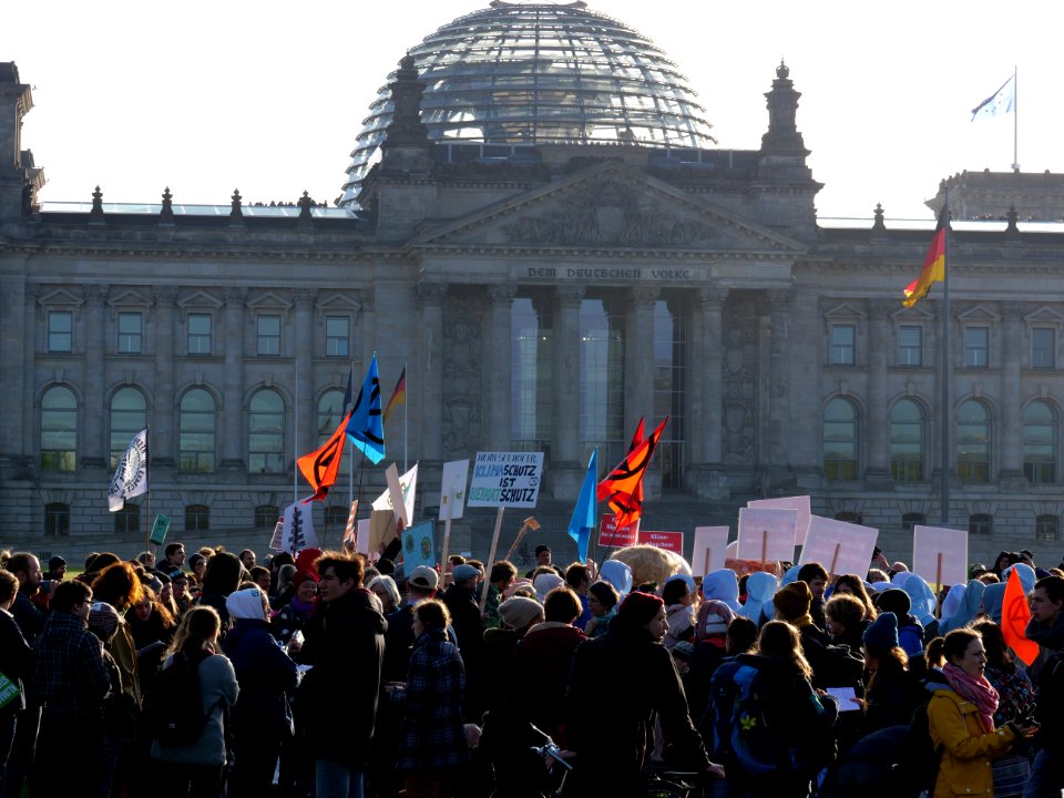Demonstration at Platz der Republik at Rebellion Week Berlin 2019-10-09 05