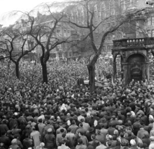 Demonstraties in Brussel tegen de Eenheidswet, toespraak Robert Lambion, Bestanddeelnr 911-9371