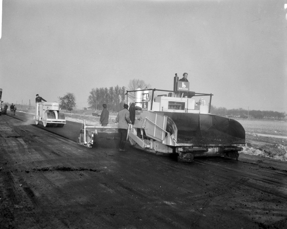 Demonstraties, machines, wegenbouw, Bestanddeelnr 919-7470